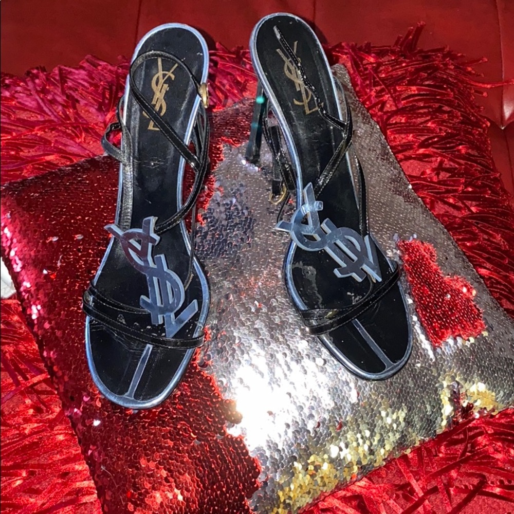 Yvette Saint Laurent High heel Sandals!